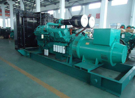 荣成800kw康明斯柴油发电机组图片 荣成800kw康明斯柴油发电机组图片